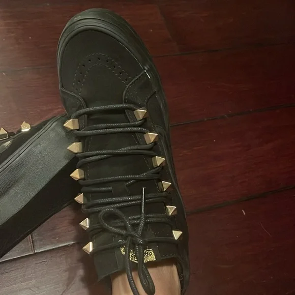 Vintage gold studded NWT never worn Vans - Picture 2 of 5